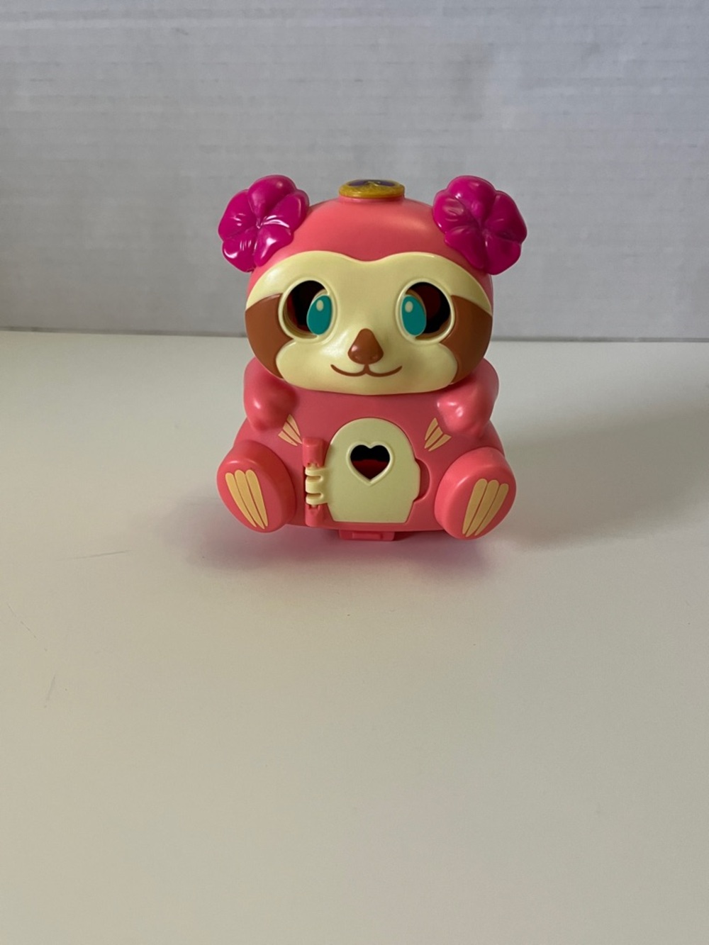 Polly Pocket Flip & Find  Sloth